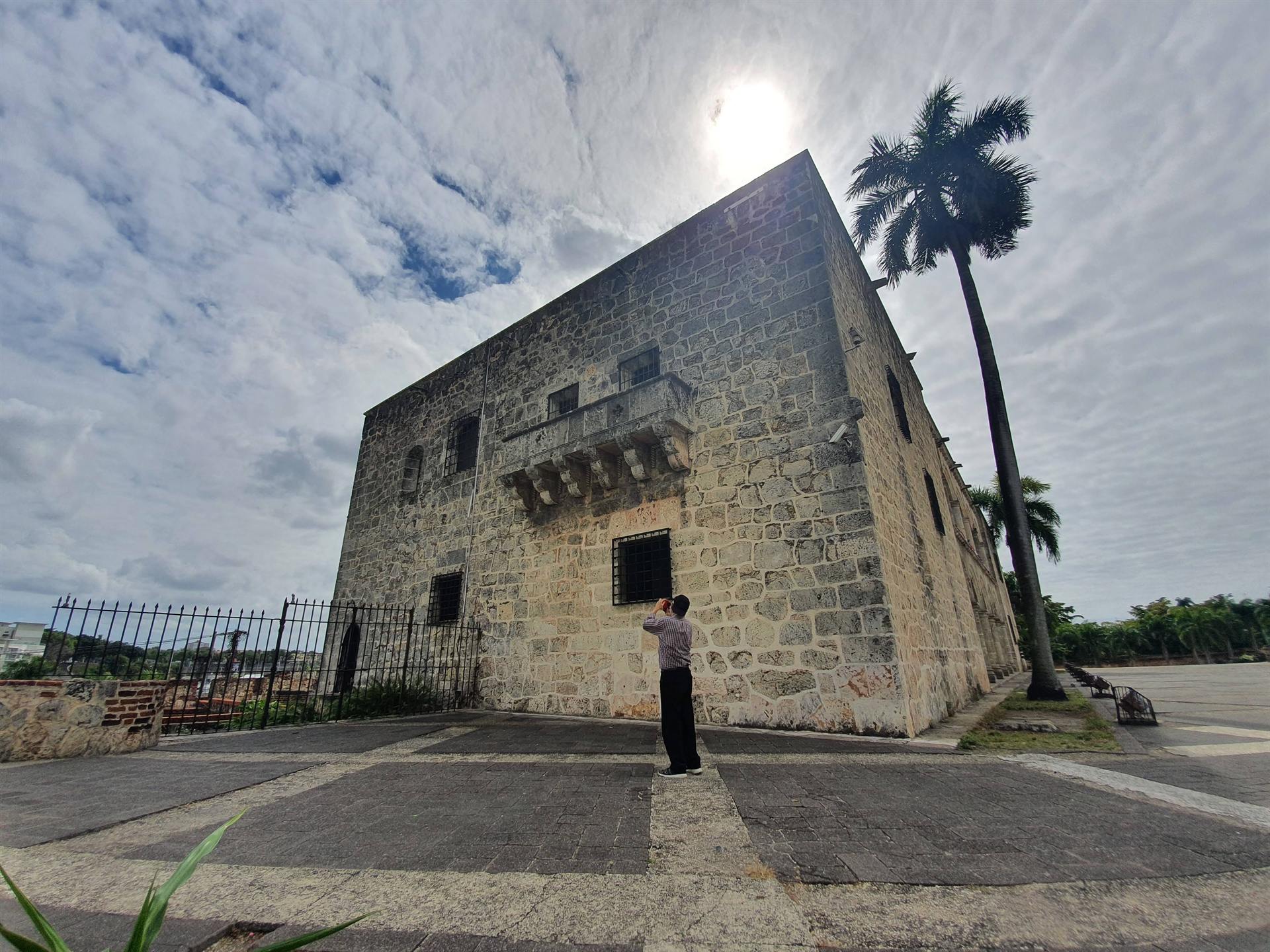 Cultura de la plaza - Plaza de la Hispanidad, Santo Domingo